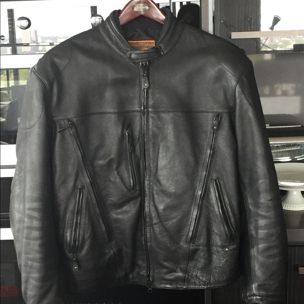Men’s Leather Motorcycle Jacket-Worn 3x-Looks New